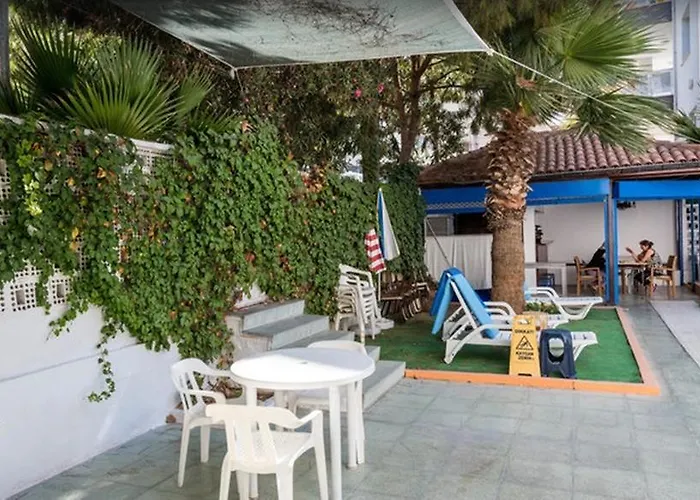 Pak - Adult Only ホテル 2*