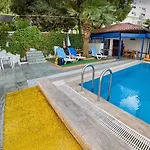 Pak - Adult Only Hotel